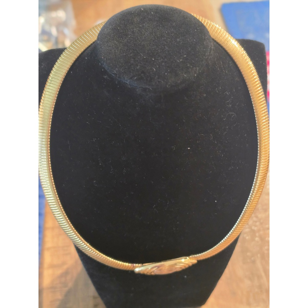 Vintage AVON Gold Tone Ribbed Omega Chain Collar Necklace Oval  Choker